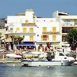 Hostal Cala Ratjada بيت ضيافة