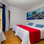 Hostal Cala Ratjada بيت ضيافة كالا راتخاذا