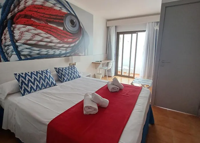 בית הארחה Hostal Cala Ratjada *