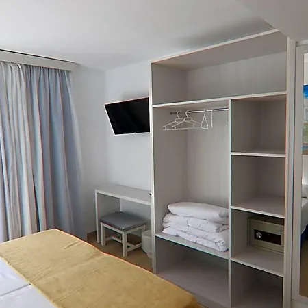 Hostal Cala Ratjada كالا راتخاذا
