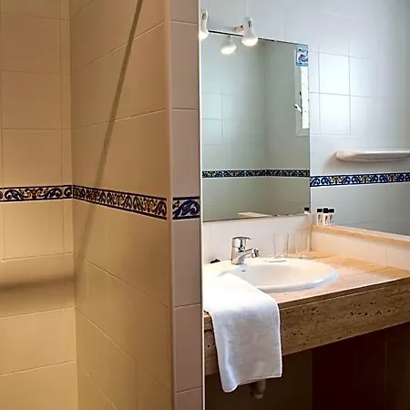 Hostal Cala Ratjada Гостьовий будинок