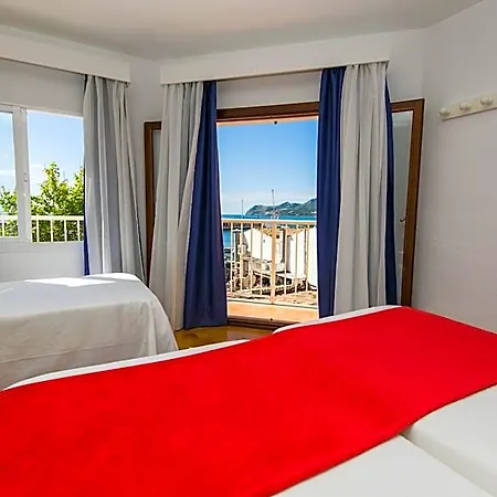 Hostal Cala Ratjada بيت ضيافة