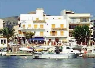 Hostal Cala Ratjada Гостьовий будинок
