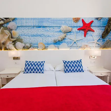 Гостьовий будинок Hostal Cala Ratjada Кала-Ратхада