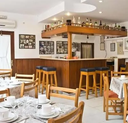 Гостьовий будинок Hostal Cala Ratjada Кала-Ратхада