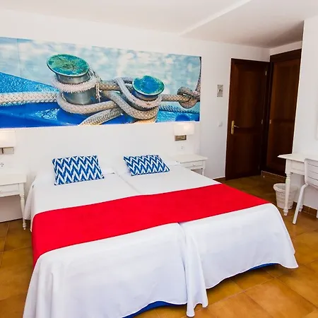 Гостьовий будинок Hostal Cala Ratjada *