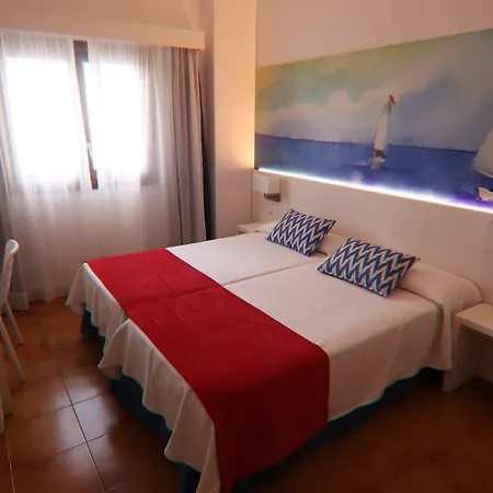 Hostal Cala Ratjada Гостьовий будинок Кала-Ратхада